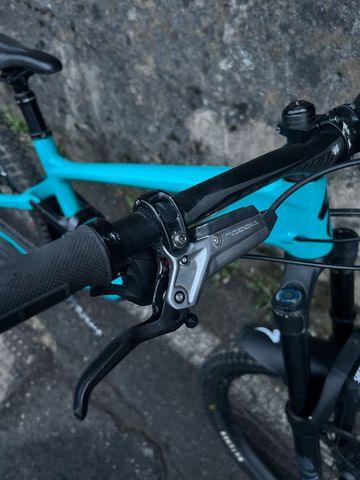 Käytetty Specialized Enduro Comp 2021 Mountainbike — kuva 5 / 6