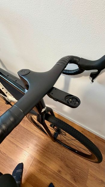 Used Canyon Grail CF SL 7 AXS 2024 2024 Road & Gravel, Black — image 7 of 9