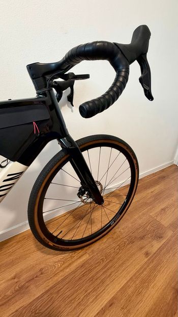 Used Canyon Grail CF SL 7 AXS 2024 2024 Road & Gravel, Black — image 9 of 9