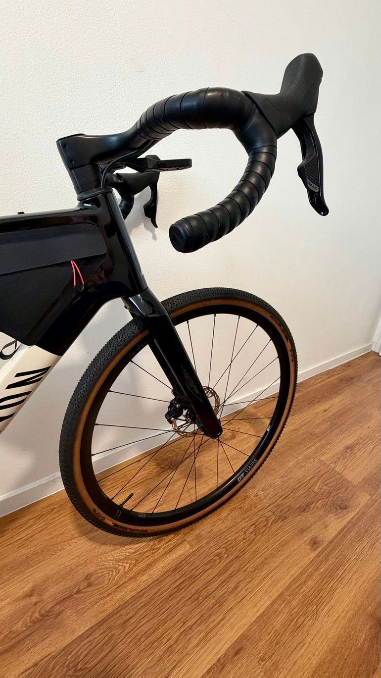 Used Canyon Grail CF SL 7 AXS 2024 2024 Road & Gravel, Black — image 9 of 9