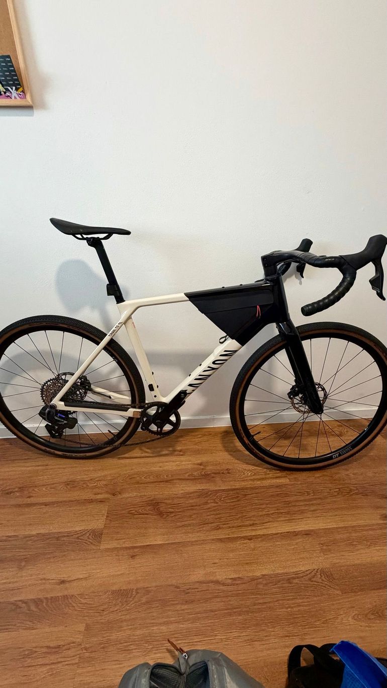 Used Canyon Grail CF SL 7 AXS 2024 2024 Road & Gravel, Black — image 2 of 9