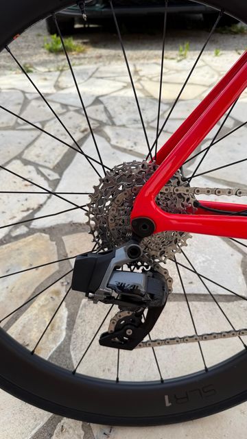 Giant Propel Advanced Pro 1 2023 2023 Road & Gravel usato, Rosso — immagine 4 di 7
