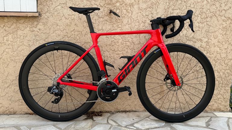 Used Giant Propel Advanced Pro 1 2023 2023 Road & Gravel, Red — image 1 of 7