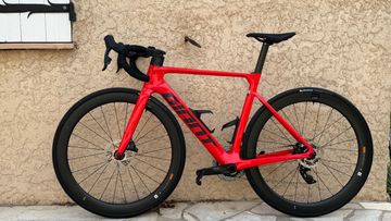 Giant Propel Advanced Pro 1 2023 2023 Road & Gravel usato, Rosso — immagine 2 di 7