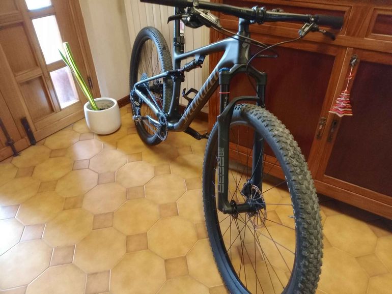 Used Specialized Epic EVO Comp 2023 2023 Mountainbike — image 2 of 5