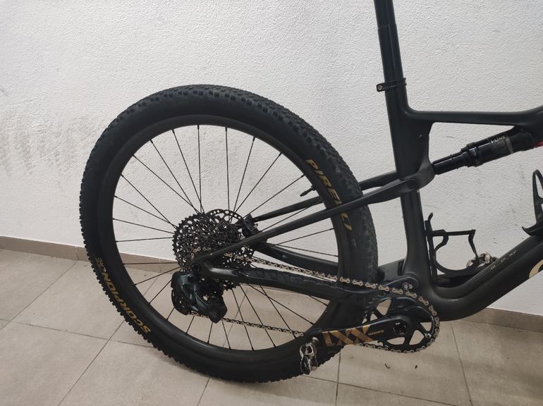Used Orbea OIZ M11 AXS 2023 2023 Mountainbike, Black, 29 — image 11 of 12