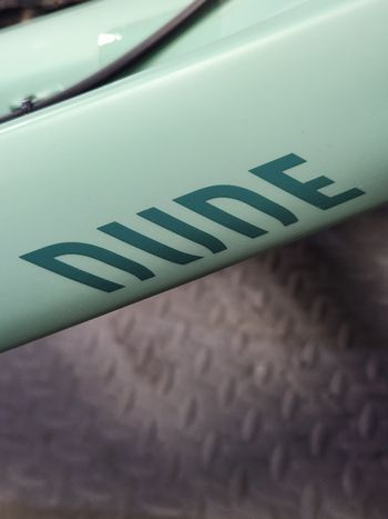 Used Canyon Dude CF 8 2023 2023 Mountainbike, Green, 27.5 — image 8 of 9