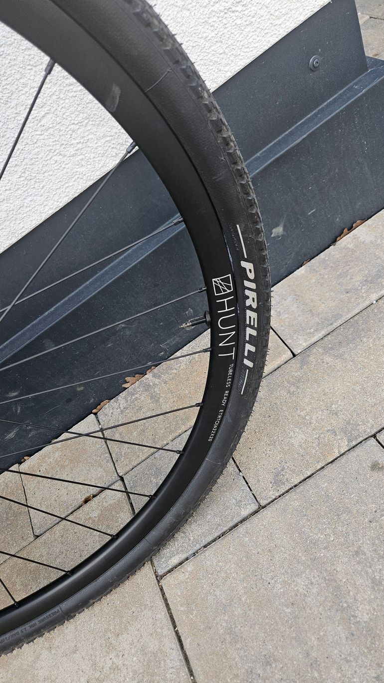 Used Lapierre Crosshill CF 6.0 2025 2025 Road & Gravel, Red — image 7 of 7