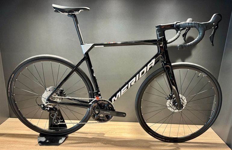 Used Merida SCULTURA 4000 2025 2025 Road & Gravel, Black — image 2 of 7