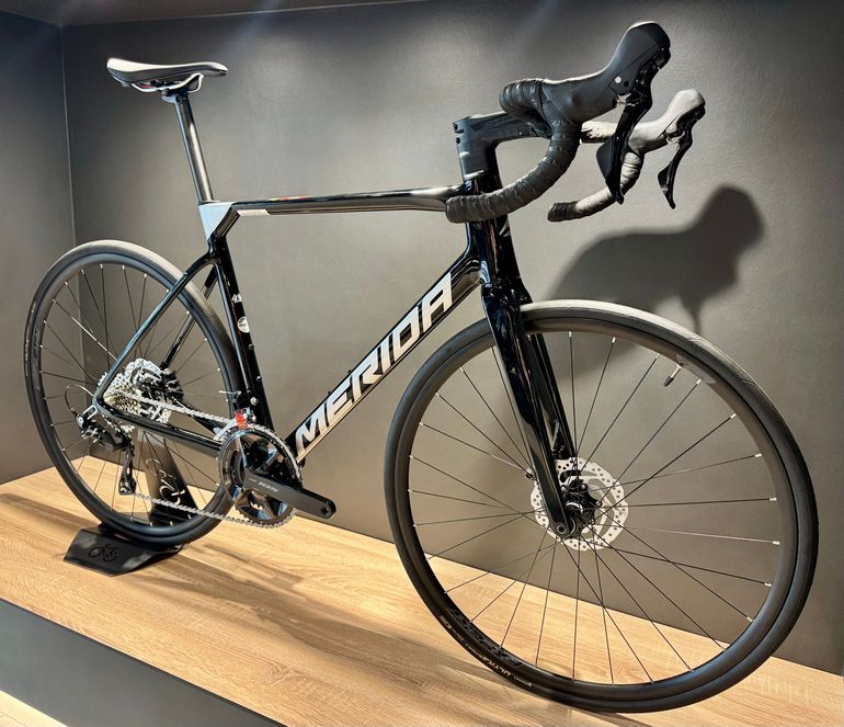 Used Merida SCULTURA 4000 2025 2025 Road & Gravel, Black — image 4 of 7