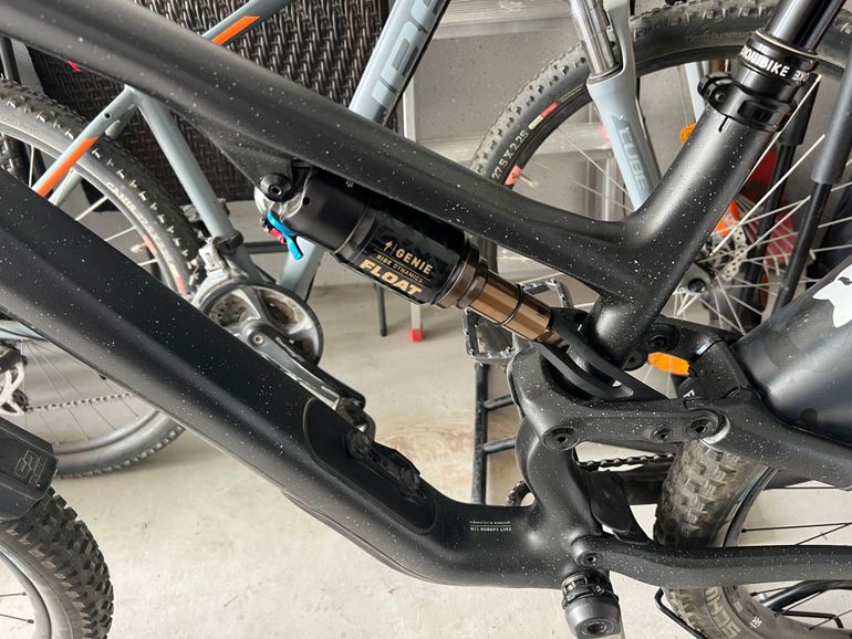 Used Specialized S-Works Stumpjumper 15 Frameset - FOX FLOAT GENIE Factory 2025 Frameset 2025 Mountainbike, Black, 27.5 — image 3 of 4