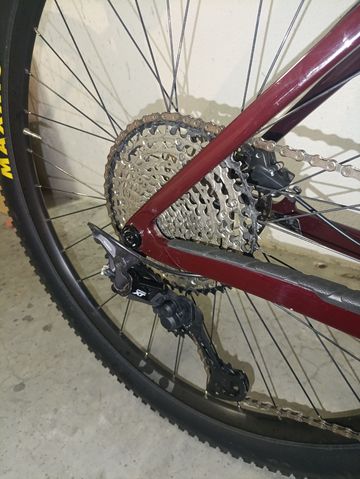 Used Trek Procaliber 9.8 2022 2022 Mountainbike, Red, 29 — image 3 of 15