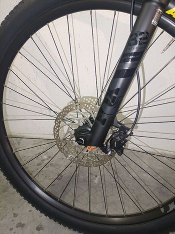 Used Trek Procaliber 9.8 2022 2022 Mountainbike, Red, 29 — image 14 of 15