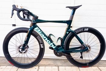 Used BIANCHI OLTRE REPARTO CORSE 140 TH ANIVERSARIO 001 EXCLUSIVA TOPE GAMA ❗ BIANCHI OLTRE REPARTO CORSE 140 TH ANIVERSARIO 001 EXCLUSIVA TOPE GAMA ❗ Custom Shimano Ultegra Di2 2026 Road & Gravel, Green — image 3 of 26