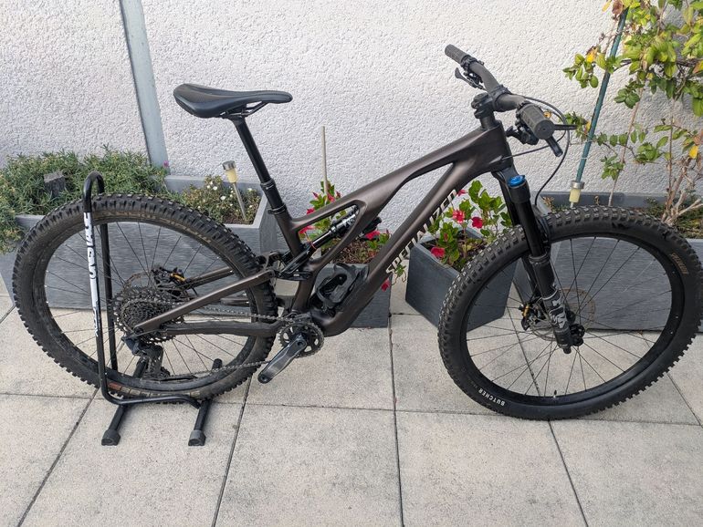Used Specialized Stumpjumper EVO Comp 2022 2022 Mountainbike, Light Gray, 29 — image 2 of 3