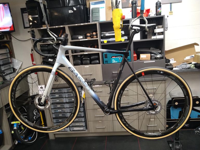 Used Basso Diamante 2024 Road & Gravel, White — image 3 of 3