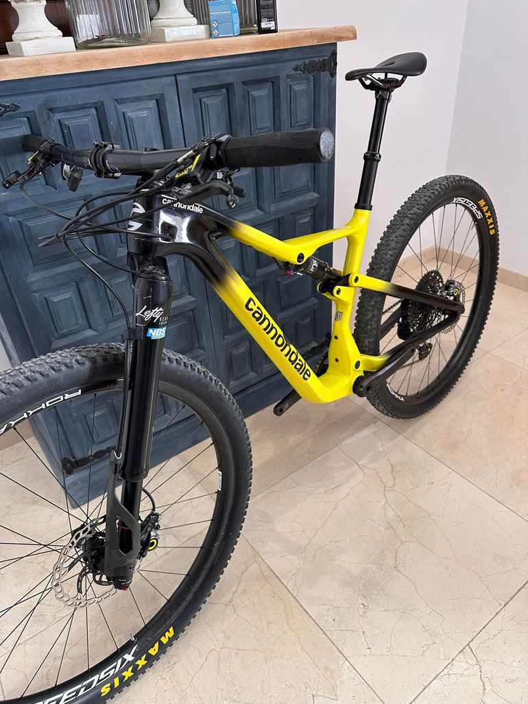 Used Cannondale Scalpel Carbon 2 2023 2023 Mountainbike — image 13 of 16
