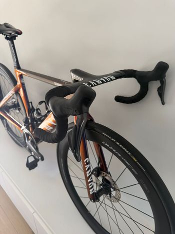 Used Canyon Aeroad Shimano Ultegra Di2 2024 Road & Gravel, Purple — image 6 of 7
