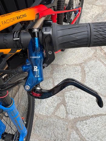 Used Trek Supercaliber SRAM XX1 Eagle AXS 2021 Mountainbike, Orange — image 11 of 17