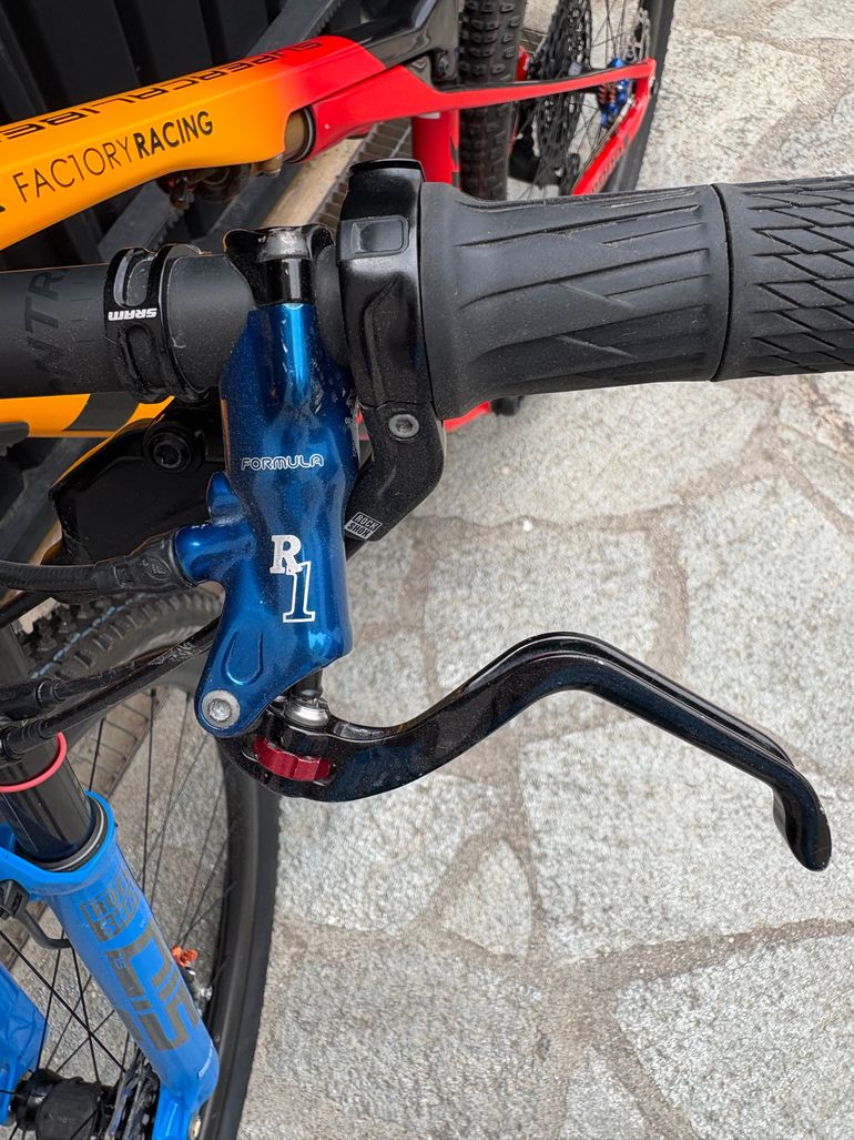 Used Trek Supercaliber SRAM XX1 Eagle AXS 2021 Mountainbike, Orange — image 11 of 17