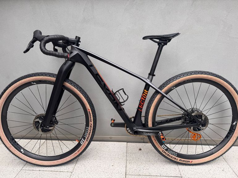 Used ryet Ryet Custom SRAM Force eTap AXS 2025 Road & Gravel, Black — image 2 of 6