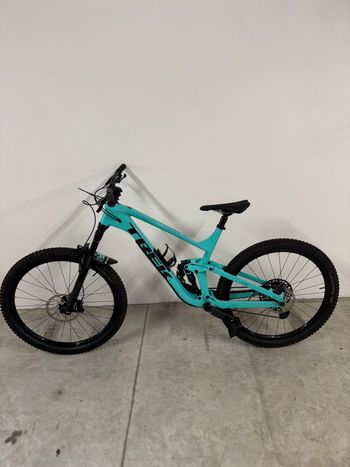 Used Trek Slash 8 Gen 5 2022 2022 MTB