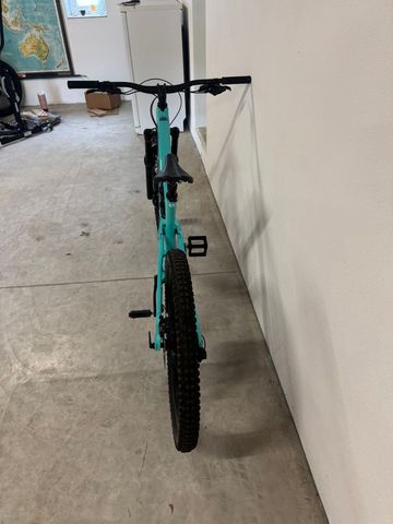 Brugt Trek Slash 8 Gen 5 2022 2022 Mountainbike — billede 3 af 4
