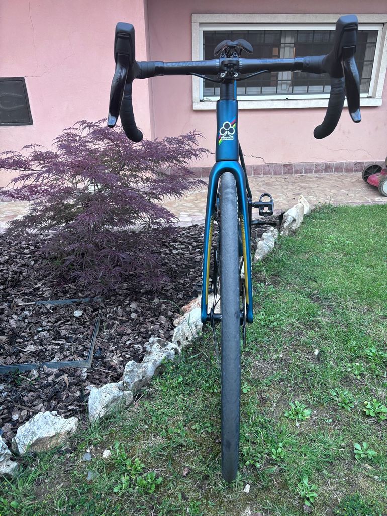 Used Colnago V3 Disc Rival AXS Bike 2024 2024 Road & Gravel — image 9 of 10