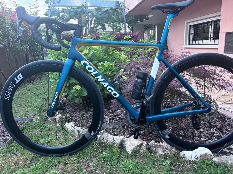 Used Colnago V3 Disc Rival AXS Bike 2024 2024 Road & Gravel — image 2 of 10