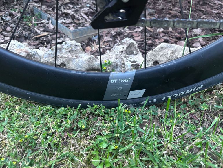 Used Colnago V3 Disc Rival AXS Bike 2024 2024 Road & Gravel — image 6 of 10