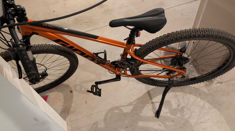 Tweedehands Giant Talon 3 2022 2022 Mountainbike — afbeelding 1 van 4