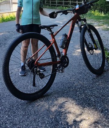 Tweedehands Giant Talon 3 2022 2022 Mountainbike — afbeelding 4 van 4