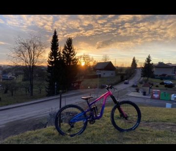Used Norco Shore 2 2023 2023 Mountainbike, Purple, 27.5 — image 5 of 7