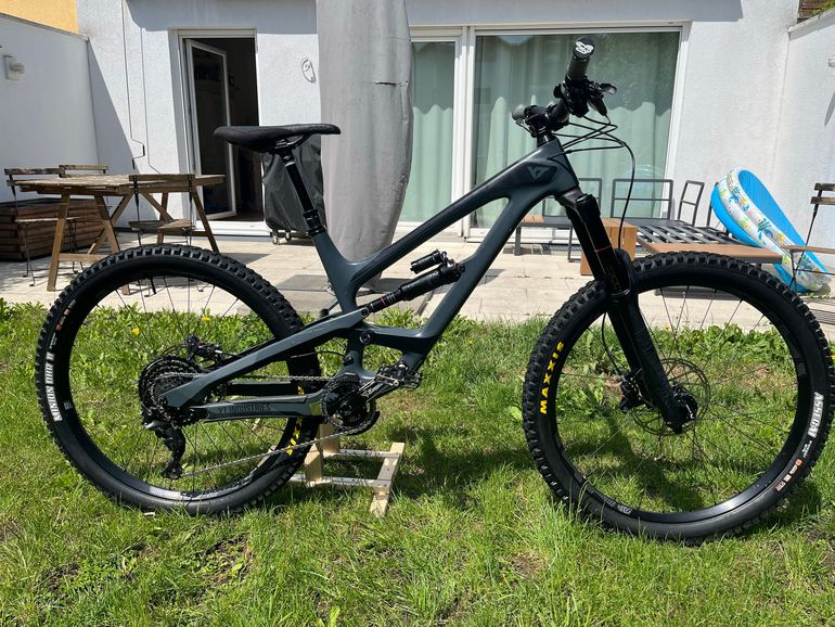 Used YT Industries Capra 27 CF 2018 2018 Mountainbike — image 2 of 22