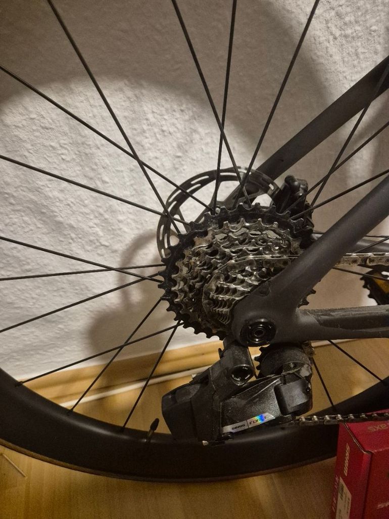 Used Van rysel Road Bike RCR Force AXS 2024 2024 Road & Gravel, Light Gray — image 5 of 14