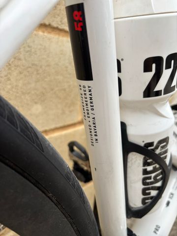 Used CUBE ATTAIN Pro Disc 2018 2018 Road & Gravel, White — image 7 of 23
