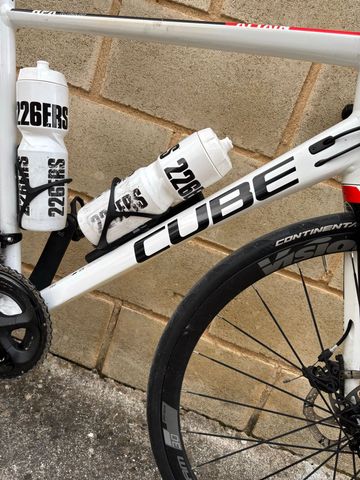 Used CUBE ATTAIN Pro Disc 2018 2018 Road & Gravel, White — image 5 of 23