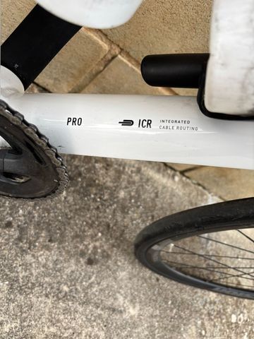 Used CUBE ATTAIN Pro Disc 2018 2018 Road & Gravel, White — image 6 of 23
