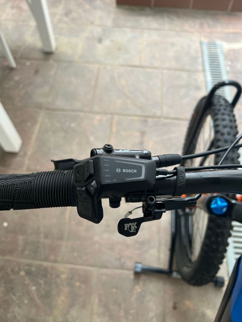 Used CUBE Stereo hybrid Shimano Deore XT 2022 Mountainbike, Blau — image 7 of 8
