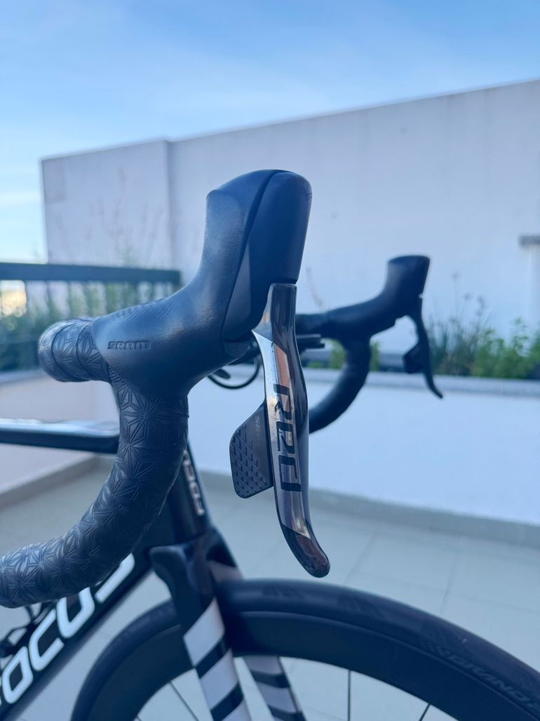 Used Focus IZALCO MAX DISC 9.8 2021 2021 Road & Gravel, Black — image 9 of 27