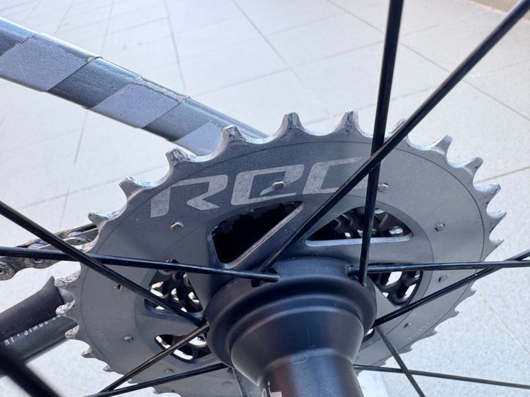 Used Focus IZALCO MAX DISC 9.8 2021 2021 Road & Gravel, Black — image 23 of 27