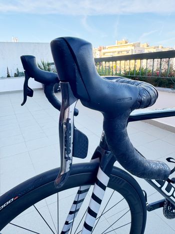 Used Focus IZALCO MAX DISC 9.8 2021 2021 Road & Gravel, Black — image 11 of 27