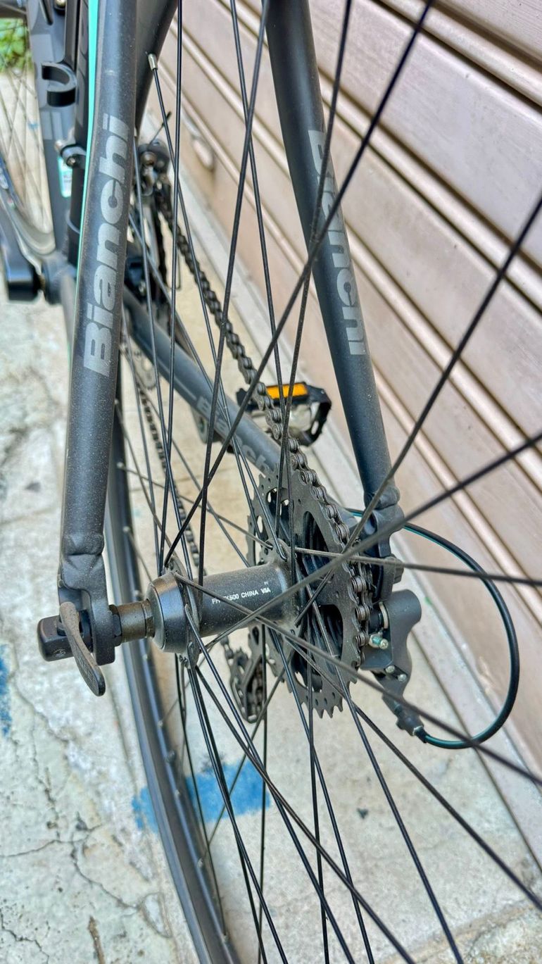 Used Bianchi Nirone Shimano Claris 2020 Road & Gravel, Negro — image 6 of 11
