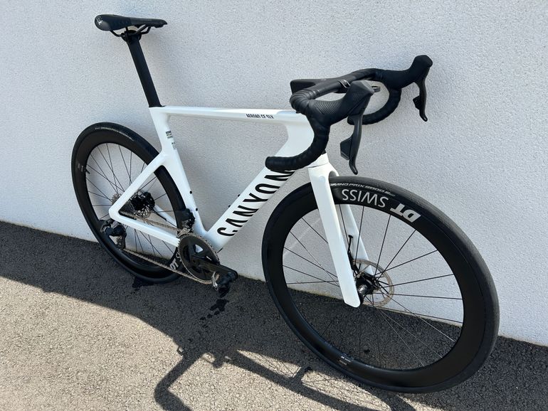 Used Canyon Aeroad CF SLX 7 AXS 2025 2025 Road & Gravel, White — image 2 of 3