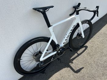 Used Canyon Aeroad CF SLX 7 AXS 2025 2025 Road & Gravel, White — image 3 of 3