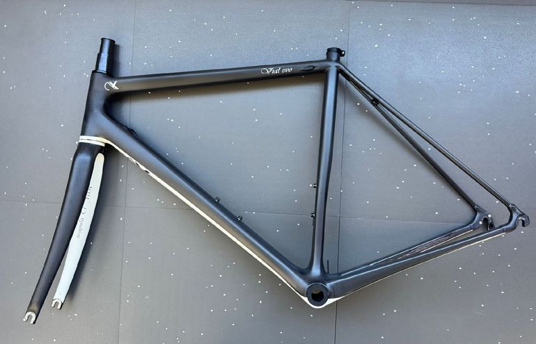 Used Rahmen Ax Lightness Vial Evo Rahmen Ax Lightness Vial Evo Custom Frameset 2016 Road & Gravel, Black — image 1 of 20