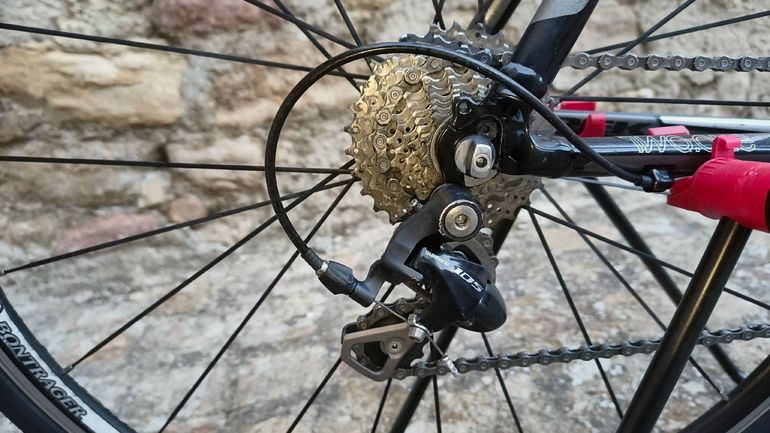 Used Trek Madone 2.1 H2 Compact 2014 2014 Road & Gravel — image 2 of 7