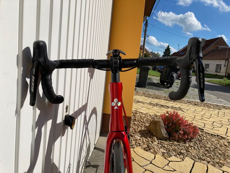 Used Colnago V4 Shimano 105 Di2 2025 2025 Road & Gravel, Red — image 4 of 4
