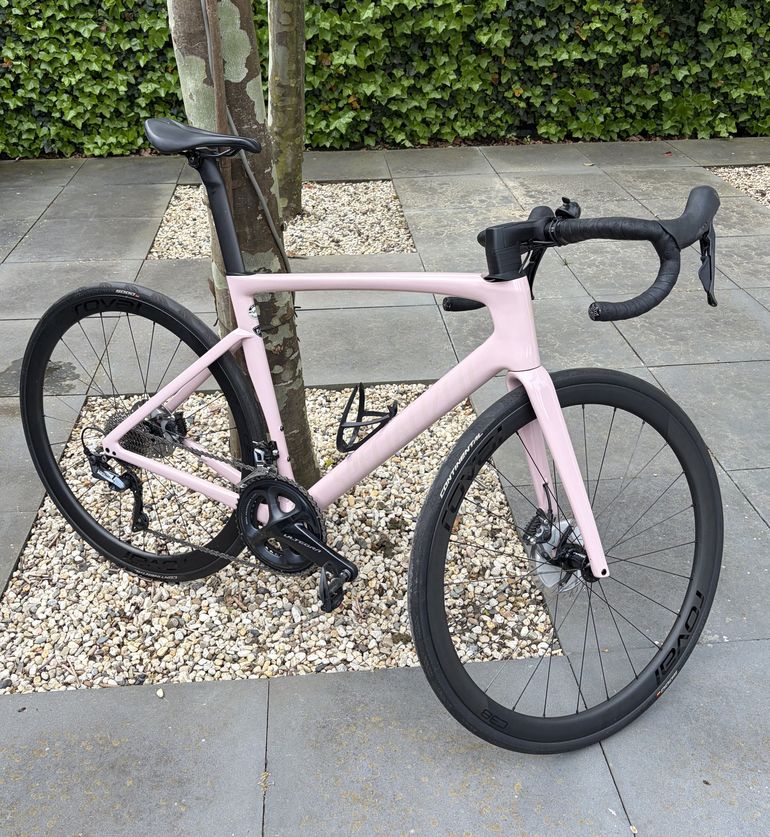 Used Specialized Tarmac SL7 Expert,  Originele Kleur Blush/Abalone 2022 Road & Gravel, White — image 1 of 6