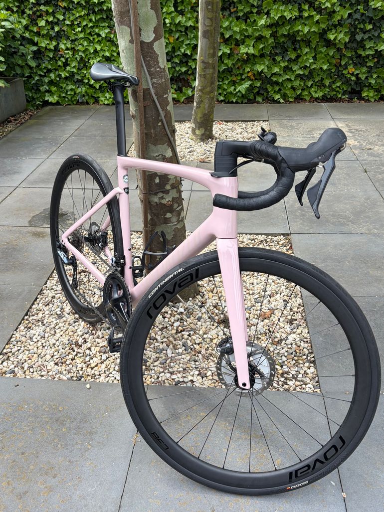 Used Specialized Tarmac SL7 Expert,  Originele Kleur Blush/Abalone 2022 Road & Gravel, White — image 2 of 6